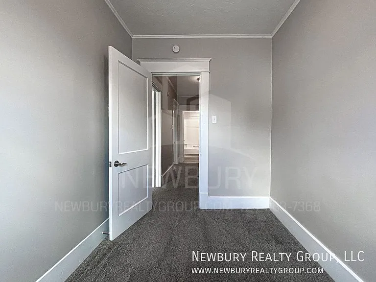 313 Wilson Ave — Photo 47
