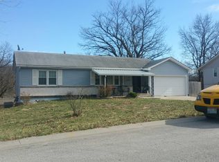 7105 N Wyandotte St, Gladstone, MO 64118