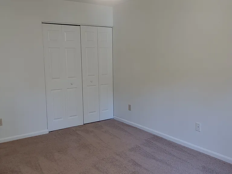 This photo has not been altered in any way: no edits or filters have been applied to try to deceive the viewer by having the room appear larger or brighter than it actually is.