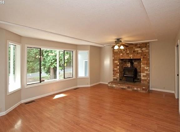 2nd image of 3845 SE Bentley St