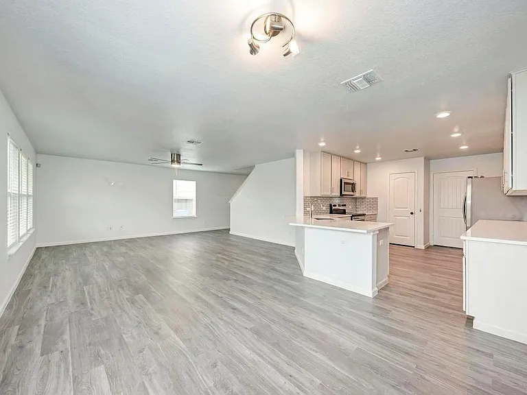 801 Estes Park — Photo 8