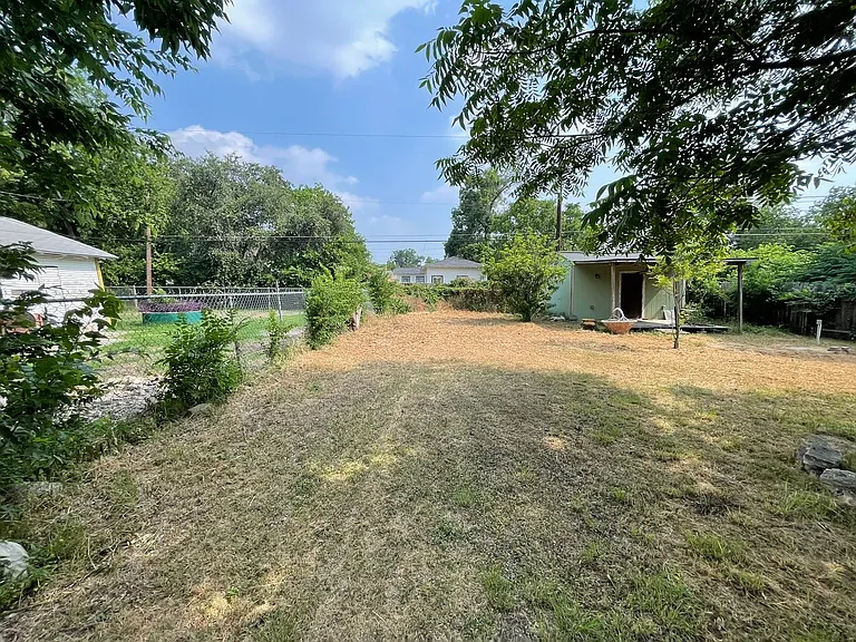 510 Avant Ave — Photo 7