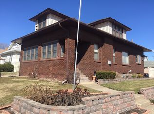 305 9th St, La Salle, IL 61301