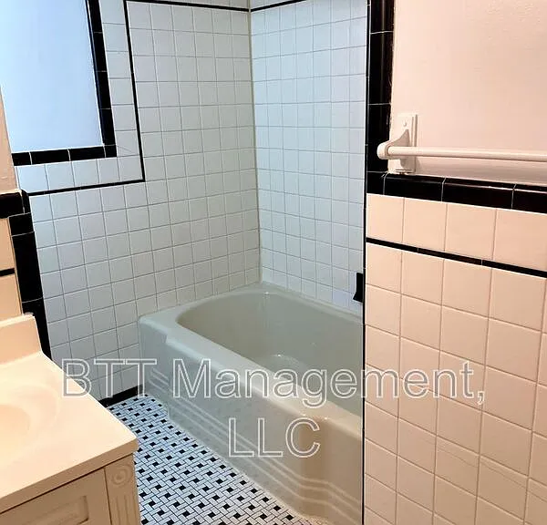 8417 Flower Ave #4 — Photo 10