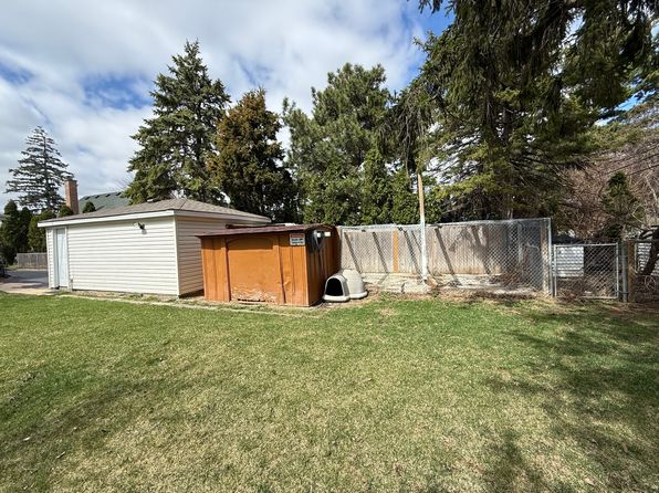 349 Catalpa Ave, Wood Dale, IL 60191
