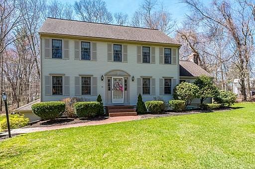 1st image of 15 Boxwood Ln
