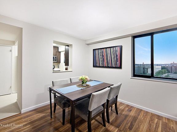 3rd image of 2763 Morris Ave #205