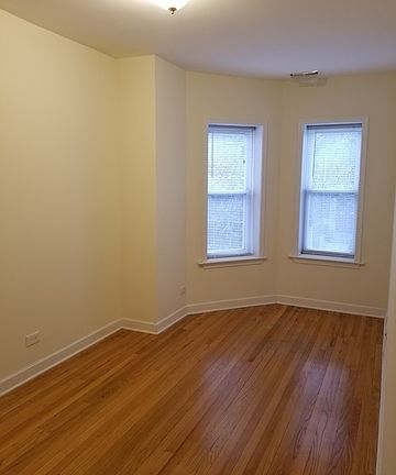 2nd image of 6345 N Washtenaw Ave APT 2W