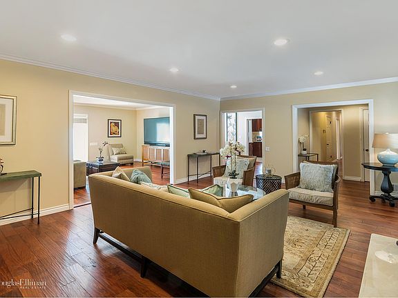 3rd image of 1312 Highland Oaks Dr