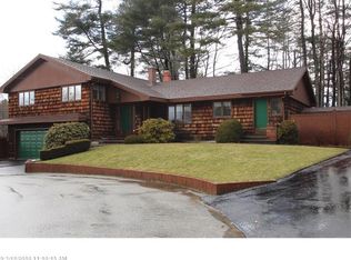 56 Robinson Gdns, Lewiston, ME 04240