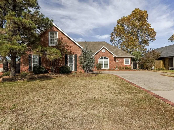 101 SE 27th St, Moore, OK 73160
