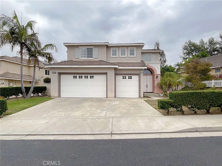 2712 Westbourne Pl — Photo 2