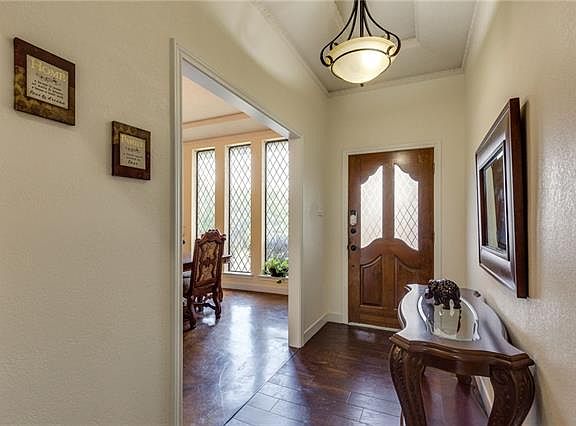 4th image of 3541 Briarcliff Ct N