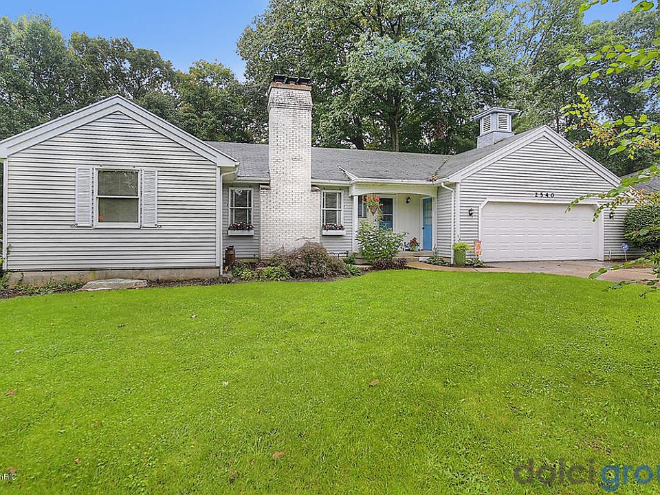 1st image of 2540 Westbrook Dr NW