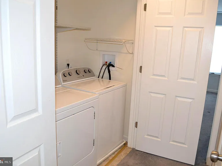 327 S Adams St — Photo 19