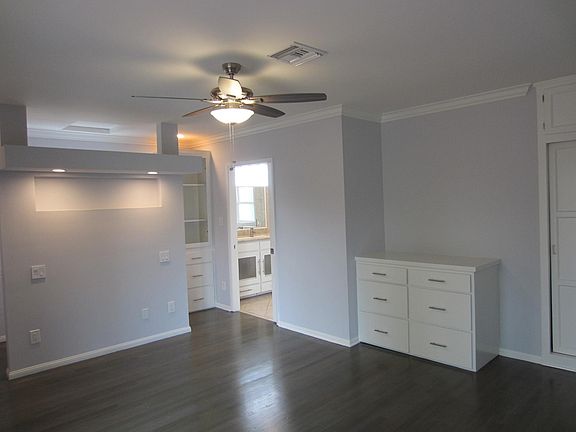 5th image of 6372 Zelzah Ave