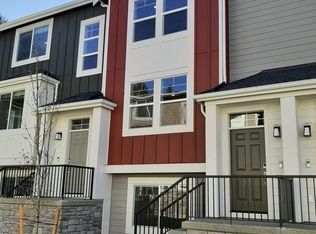 12122 NE 193rd Ln #D, Bothell, WA 98011