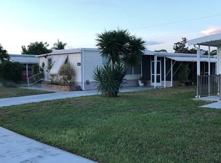 8025 SE Wren Ave, Hobe Sound, FL 33455