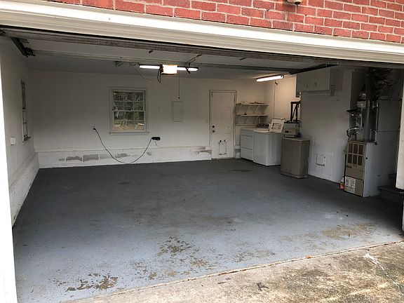 2nd image of 5513 Springwood Dr