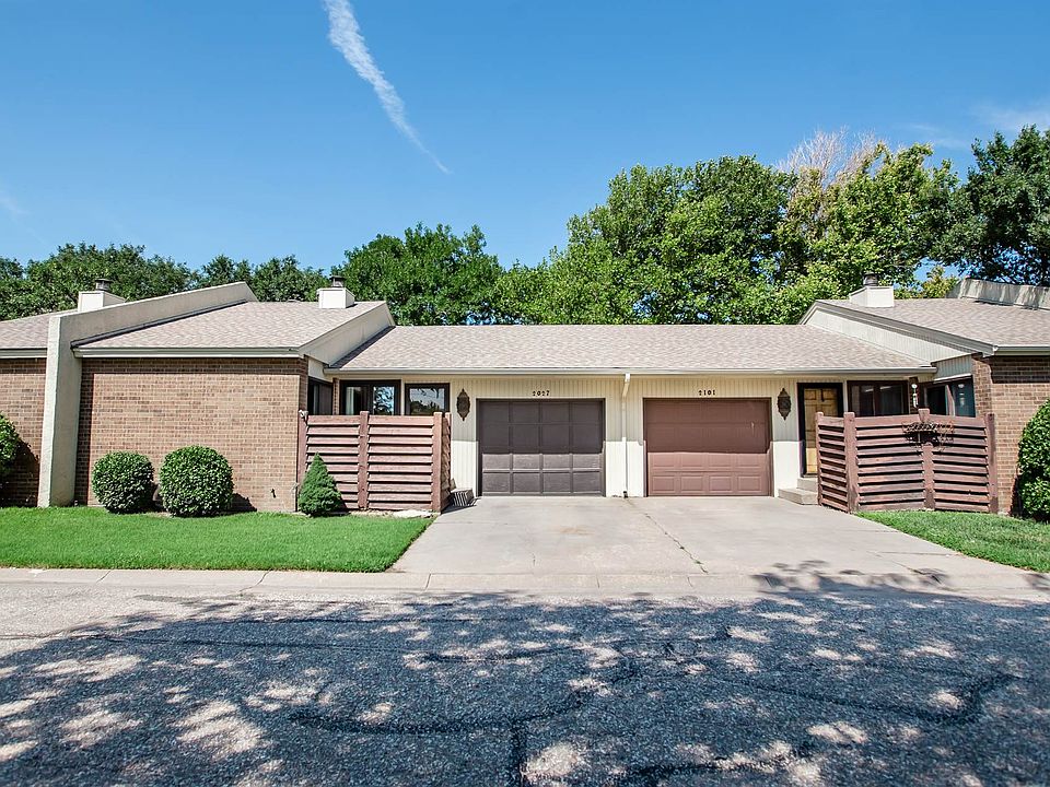 1st image of 2027 N Campus Dr