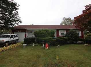 198 Montana Ave, Bay Shore, NY 11706