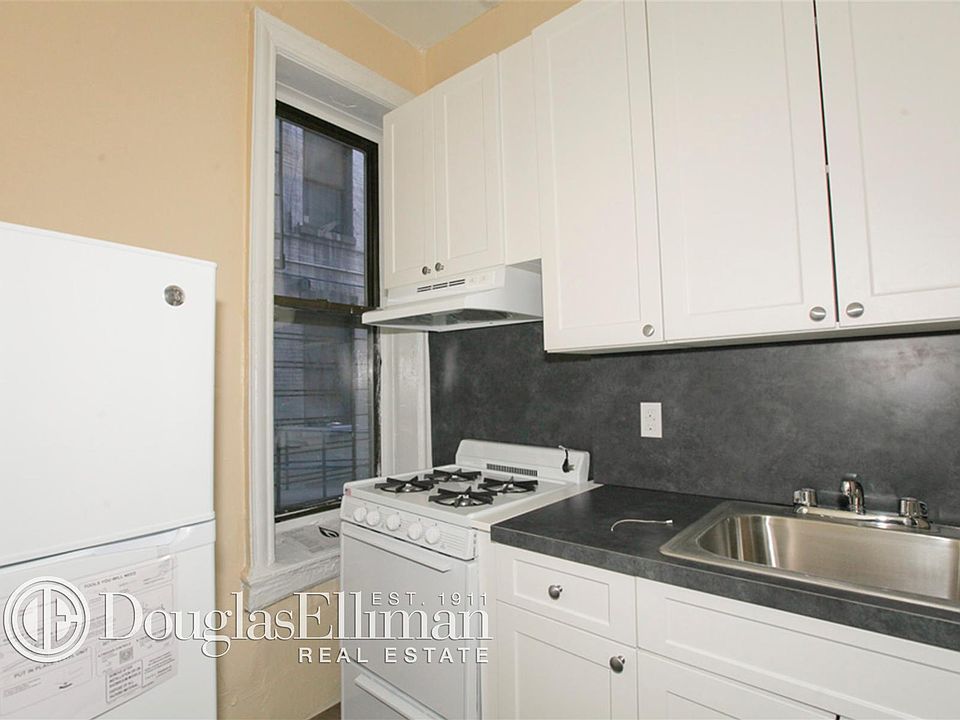 2nd image of 412 W 148th St APT 1a
