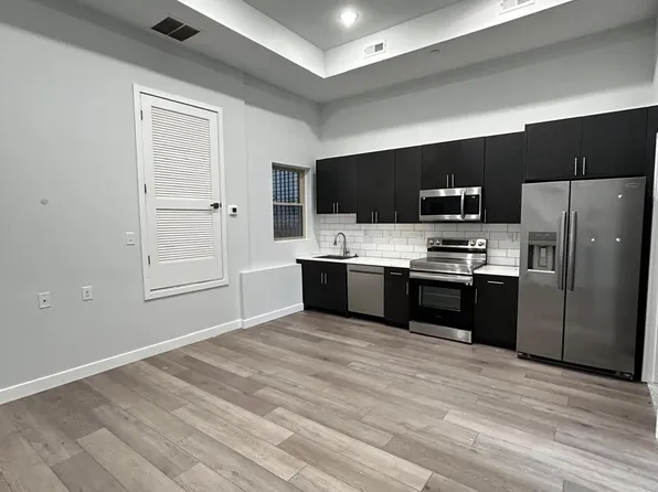 2415 N 7th St, Philadelphia, PA