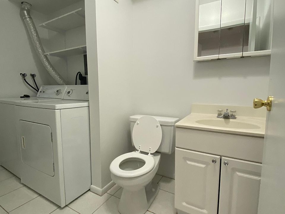Full Sized Washer and Dryer in the Half Bath