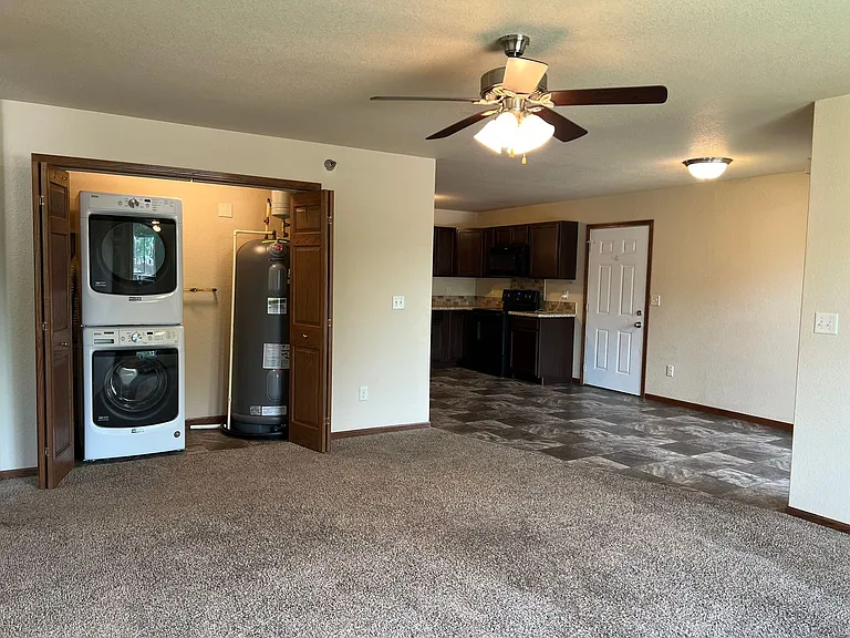 4210 Kateland St — Photo 36