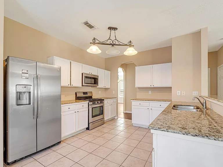 914 Chapwood Ct — Photo 3