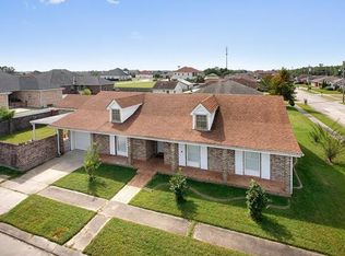 3210 Tracy St, Meraux, LA 70075