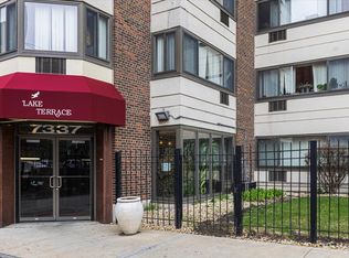 7337 S South Shore Dr APT 902, Chicago, IL 60649