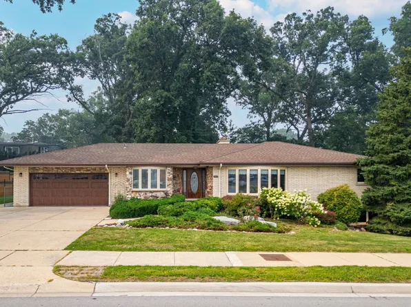 304 E Irving Park Rd, Roselle, IL 60172