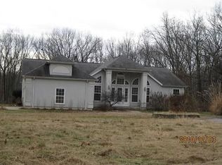 18142 Bypass Rd, Charleston, IL 61920