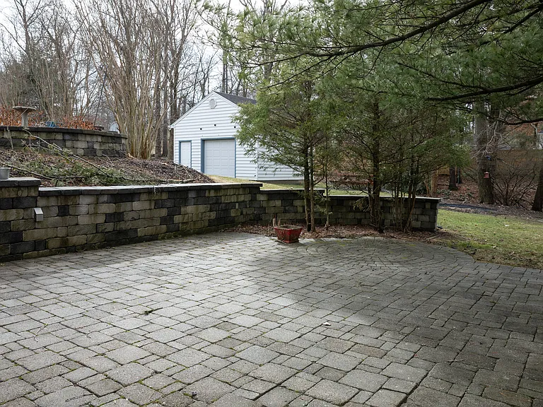 13407 Norden Dr — Photo 16