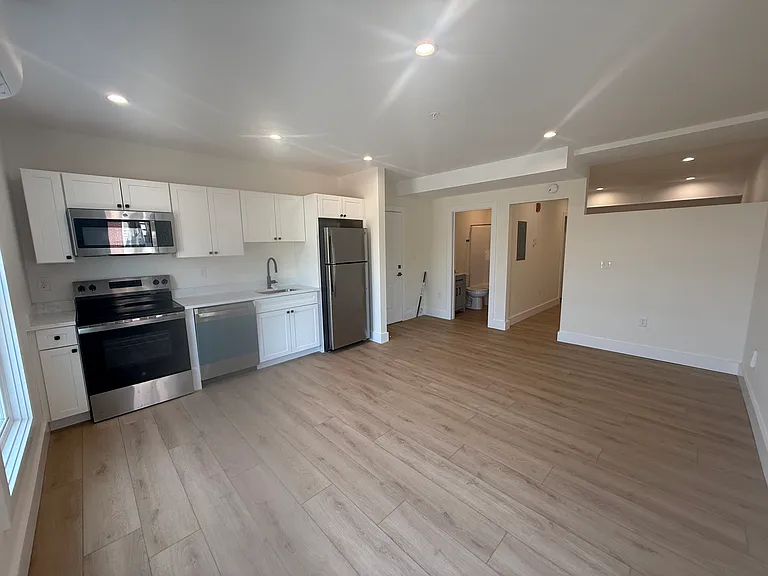 24 Stone St #119 — Photo 1