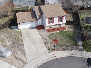 883 Centennial Way, Bennett, CO 80102