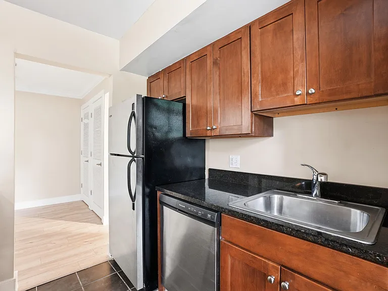 2841 Gainesville St SE #201 — Photo 4