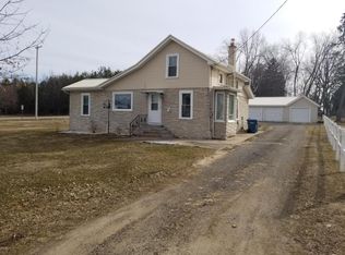 10025 S Norris Rd, Delton, MI 49046