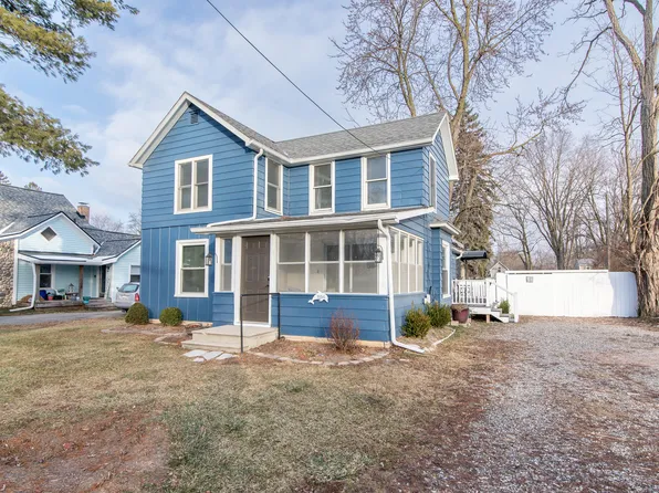 9154 Main St, Whitmore Lake, MI 48189