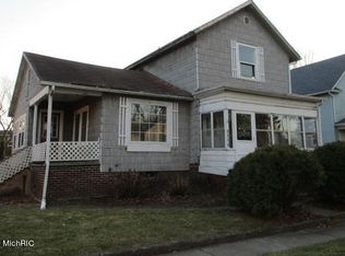 1114 Cedar St, Niles, MI 49120