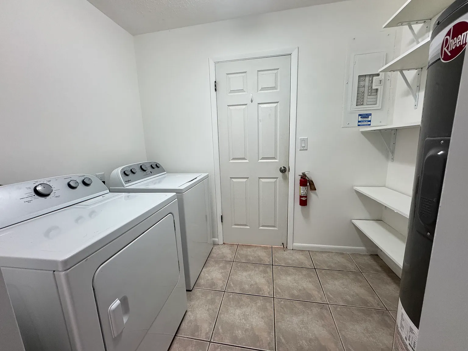 3 bed, 1500 sqft, $2,500 — Photo 2