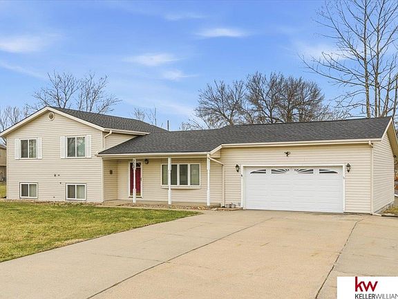 2nd image of 2507 Cambridge Dr