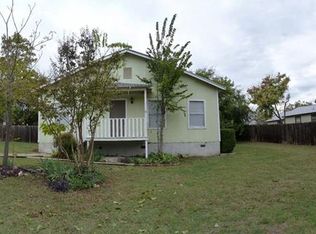 2102 Magnolia Dr, Round Rock, TX 78664