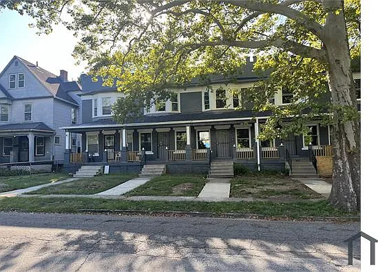 1268 Bender Ave — Photo 1