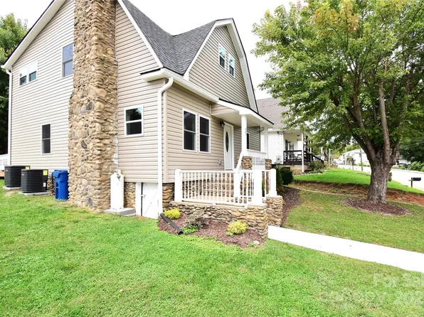 223 N Main St, Canton, NC 28716