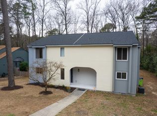 6001 Applewood Ln, Raleigh, NC 27609