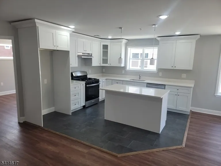 122 Rose Ter — Photo 11