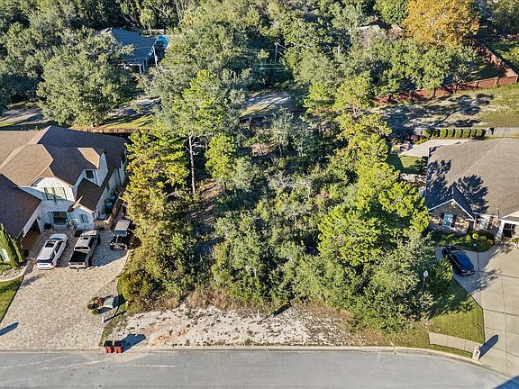 2nd image of 13A Manor Cir