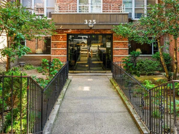 325 EAST 201 STREET UNIT 3C, Bronx, NY 10458